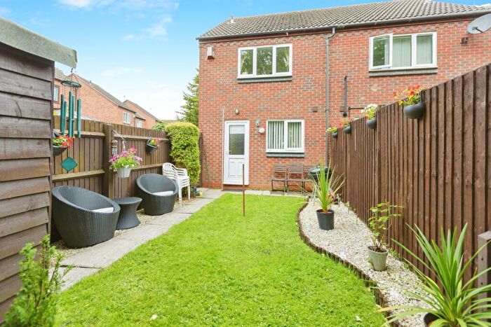 2 Bedroom End Of Terrace House For Sale In Glebelands Road, Leicester, LE4