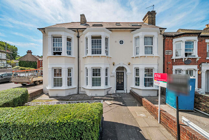 1 Bedroom Flat For Sale In Underhill Road, East Dulwich, London, SE22