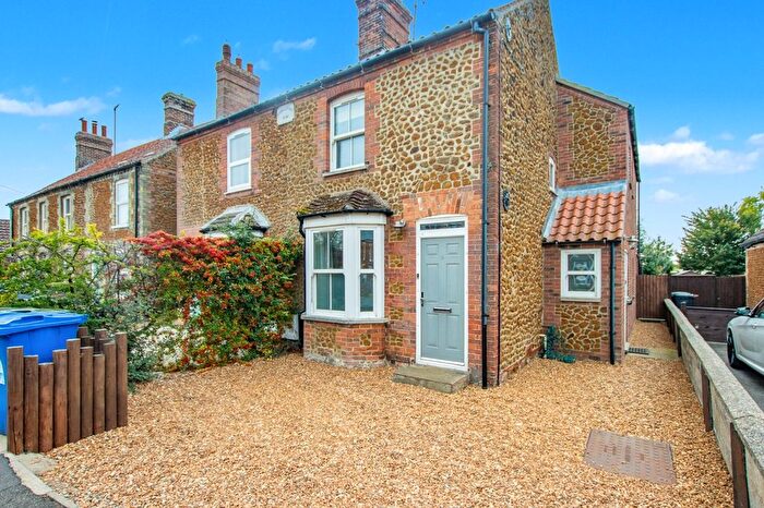 3 Bedroom Semi-detached House For Sale In Station Road, Snettisham, PE31