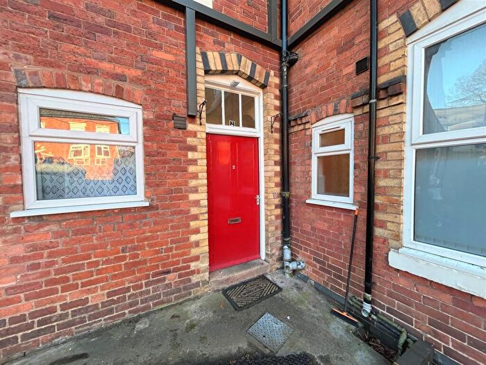 2 Bedroom Flat To Rent In Flat The Old Vicarage, Halesowen Road, Cradley Heath, B64