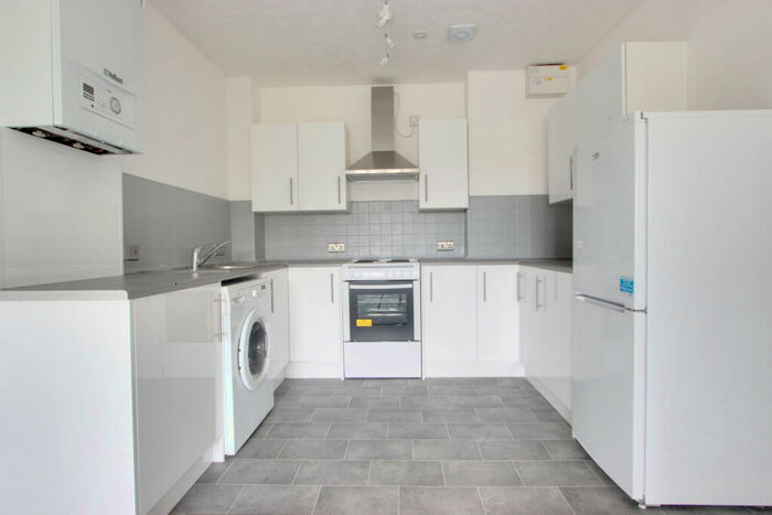 1 Bedroom Flat To Rent In Eton Avenue, Wembley, Middlesex, HA0