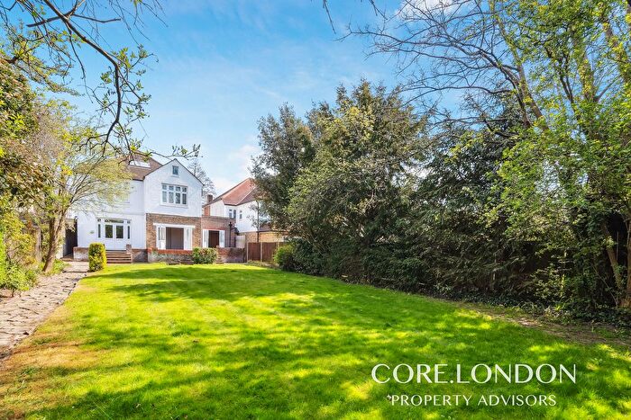 2 Bedroom Flat To Rent In Gunnersbury Avenue, Ealing, W5