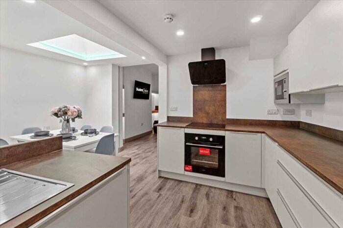 6 Bedroom Terraced House To Rent In Waterloo Street, Plymouth, PL4