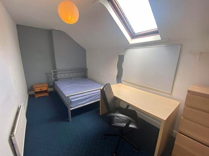 8 Bedroom Semi Detached House To Rent In Sherwin Grove, Nottingham, NG7