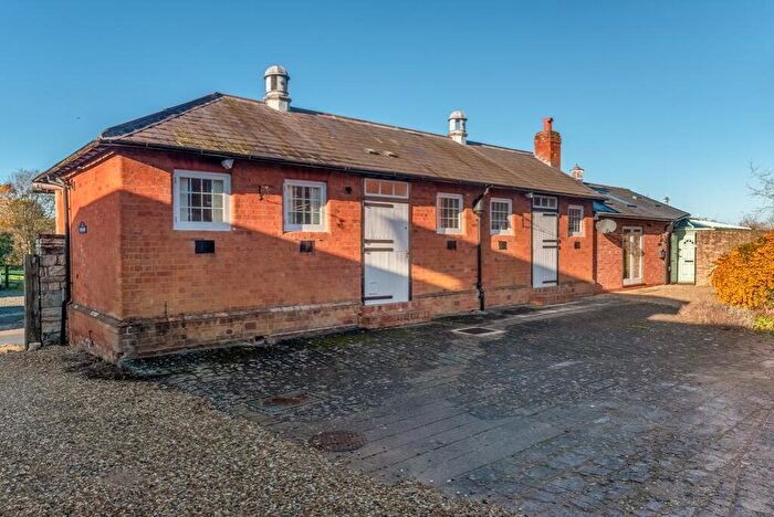3 Bedroom Barn Conversion For Sale In Bull Ring Farm Road Harbury, CV33