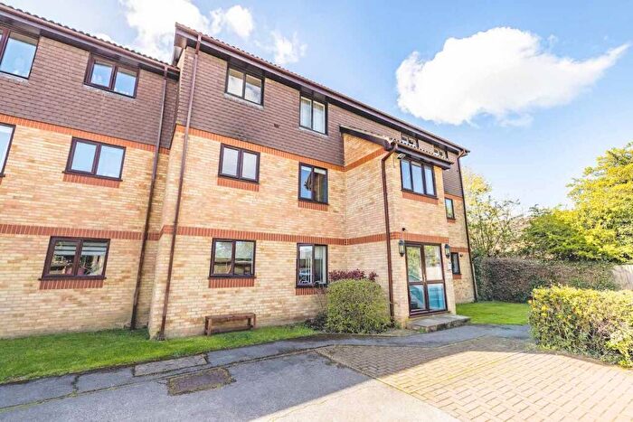 2 Bedroom Apartment To Rent In Spring Park, Holmlea Walk, Datchet, SL3