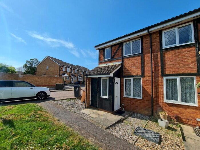 1 Bedroom Terraced House To Rent In Shearwater Close, Stevenage, SG2