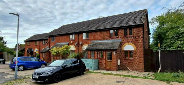 3 Bedroom End Of Terrace House To Rent In Columbus Gardens, Northwood, Middlesex, HA6