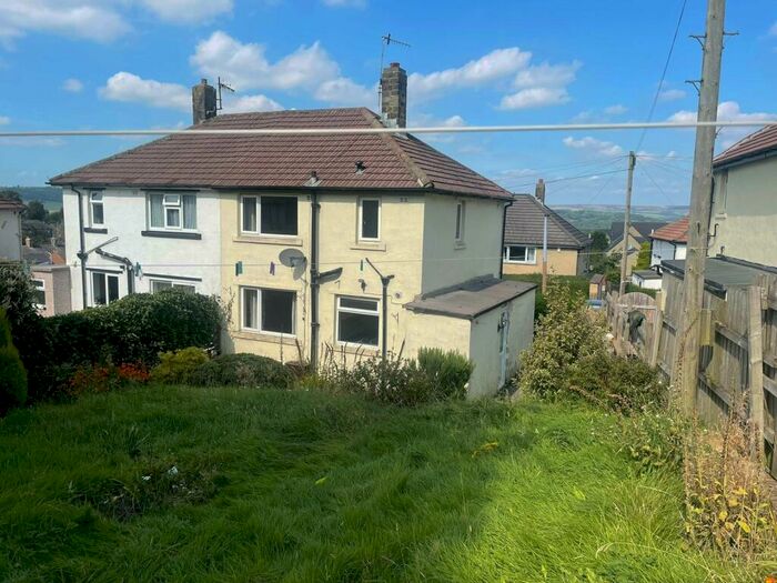 2 Bedroom Semi-Detached House To Rent In Lingfield Grove, Wilsden, Bradford, West Yorkshire, Uk, BD15