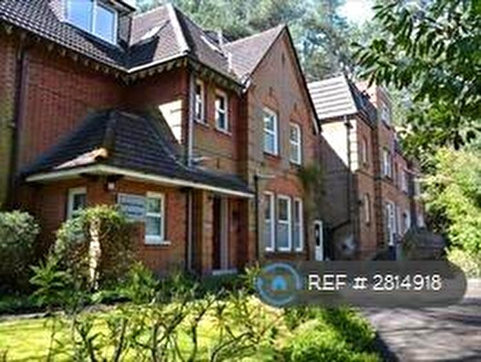1 Bedroom Flat To Rent In Carlton Grange, Bournemouth, BH2