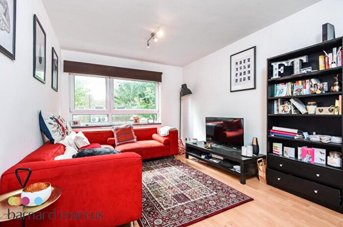 1 Bedroom Apartment To Rent In Nantes Close, London, SW11