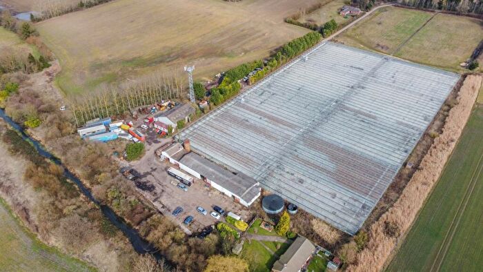 6 Bedroom Bungalow For Sale In Great North Road, Stotfold, Hitchin, Hertfordshire, SG5