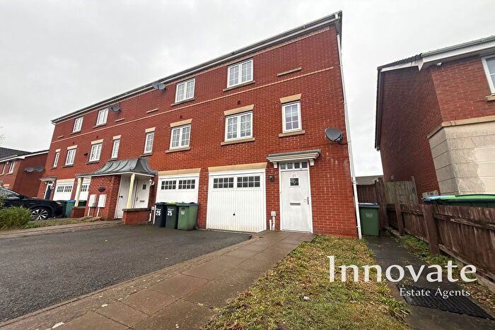 3 Bedroom Town House To Rent In Wilson Drive, Oldbury, B69