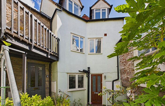 2 Bedroom End Of Terrace House For Sale In Market Place, Wirksworth, DE4