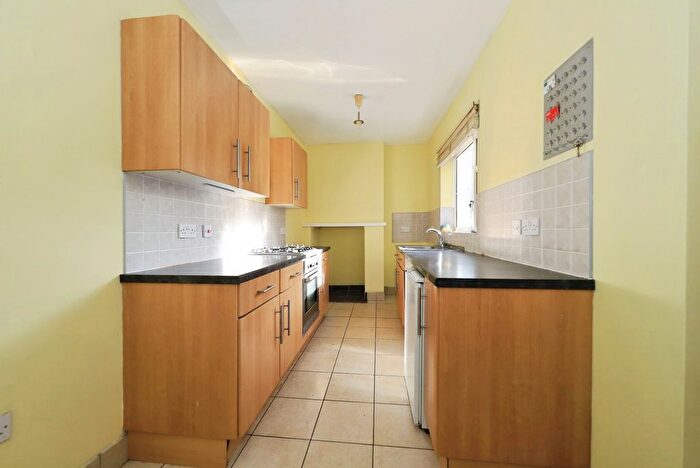 3 Bedroom Semi-Detached House For Sale In Riches Street, Wolverhampton, West Midlands, WV6