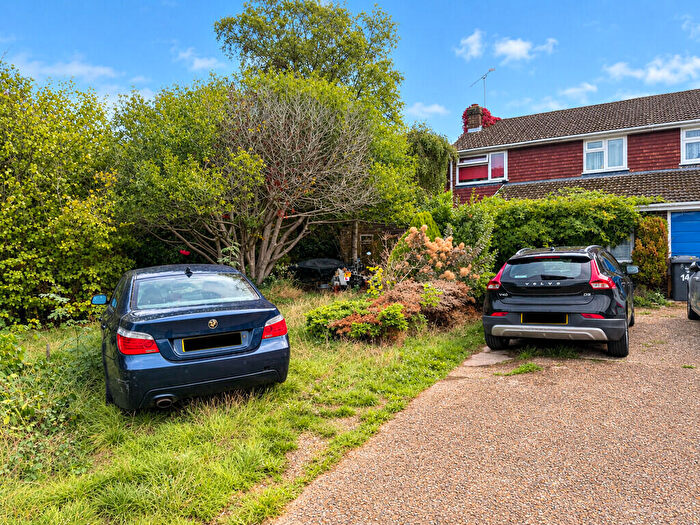 4 Bedroom End Of Terrace House For Sale In Winchester Way, Blackwater, Camberley, GU17