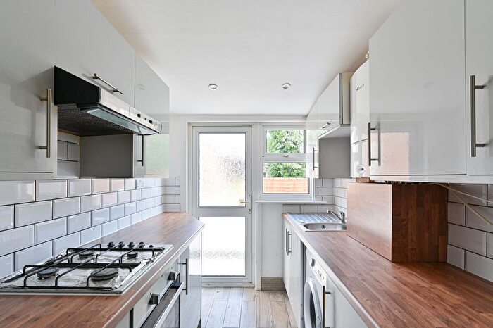4 Bedroom Semi-Detached House To Rent In St Barnabas Road, Tooting, Mitcham, CR4