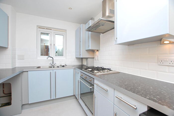 2 Bedroom Apartment To Rent In Townbridge Mill, LU7