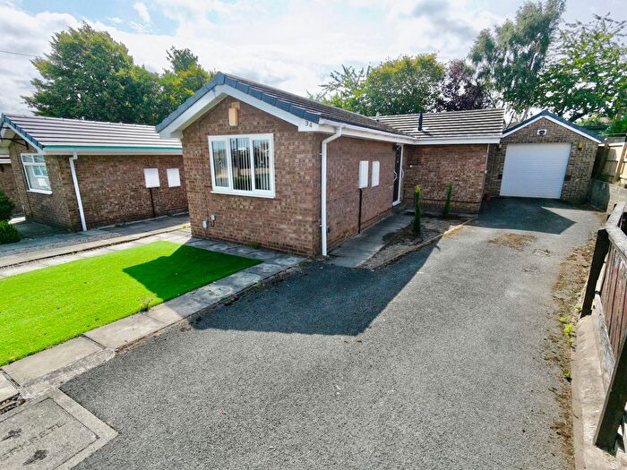 3 Bedroom Detached Bungalow For Sale In Birchtree Close, Wakefield, West Yorkshire, WF1