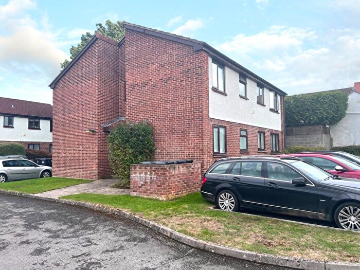 1 Bedroom Apartment For Sale In Silvercourt, Fosse Way, Nailsea, Bristol, BS48