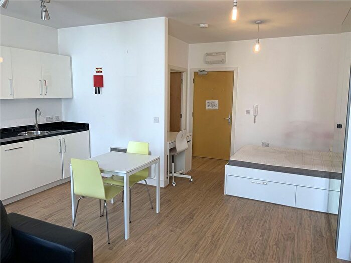 1 Bedroom Flat To Rent In Bexley Square, Town Hall Bexley Square, M3