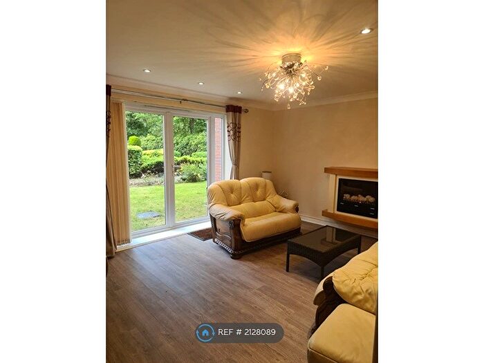2 Bedroom Flat To Rent In Park Hall, Sunderland, SR2