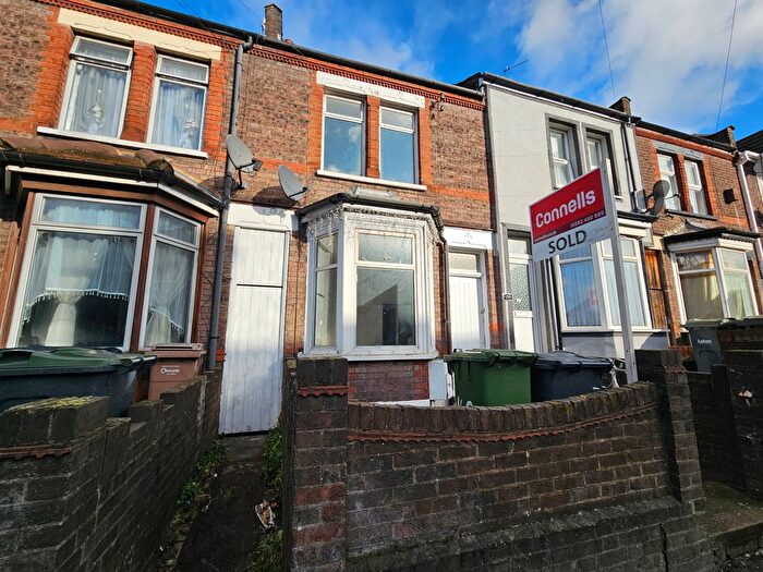 2 Bedroom Terraced House To Rent In Dallow Road, Luton, LU1