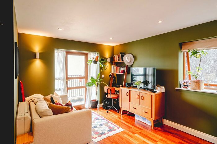 1 Bedroom Flat For Sale In Kings Court, Merrywood Road, Southville, Bristol, BS3