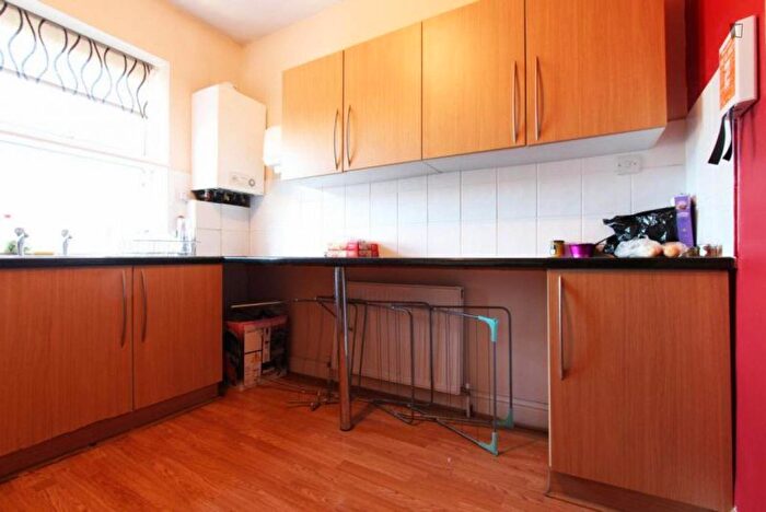 1 Bedroom Flat To Rent In A Romford Road, London, E7