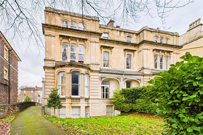 2 Bedroom Flat For Sale In Tyndalls Park Road, Clifton, Bristol, BS8