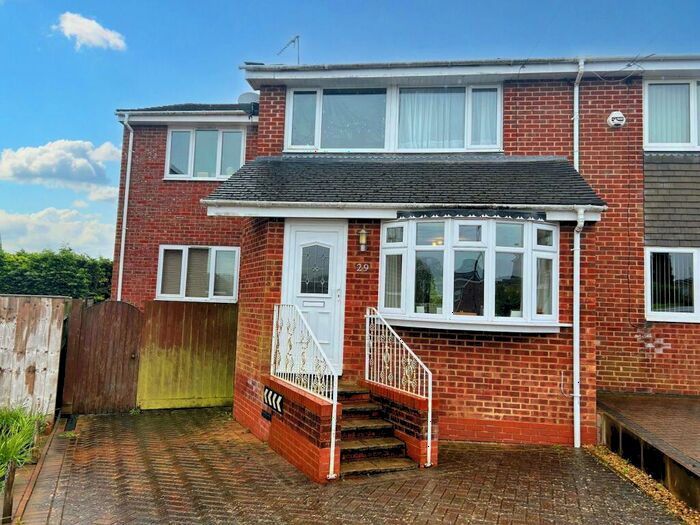 4 Bedroom Detached House To Rent In Keats Road, Banbury, Oxon, OX16