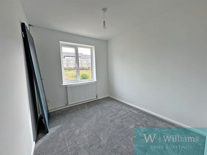 2 Bedroom Detached Bungalow For Sale In Woodhall Drive, Sandown, PO36
