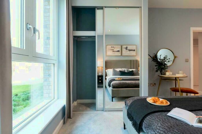 1 Bedroom Apartment For Sale In Holcombe Mansions, Mulberry Circus, IG11
