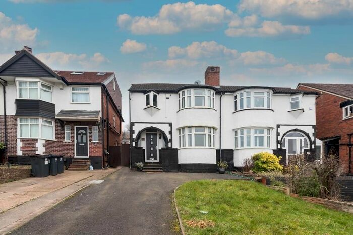 3 Bedroom Semi-Detached House To Rent In Redditch Road, Kings Norton, Birmingham B38