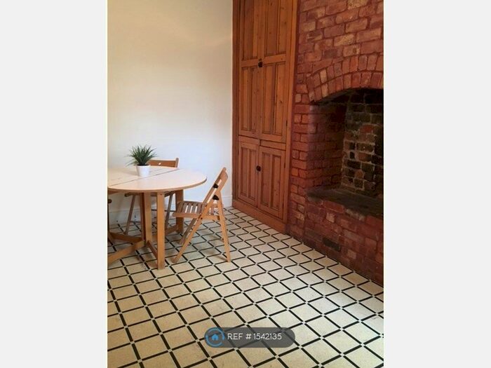 4 Bedroom Terraced House To Rent In Beech Grove, Manchester, M14