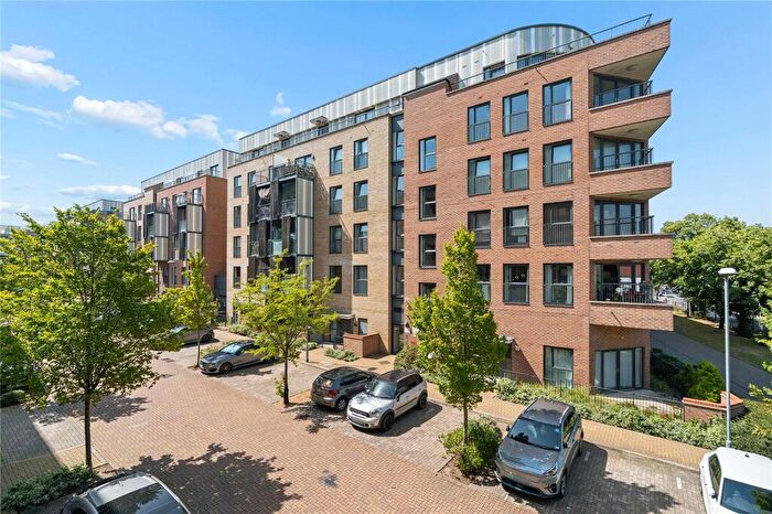 2 Bedroom Apartment For Sale In Maxwell Road, Romford, RM7