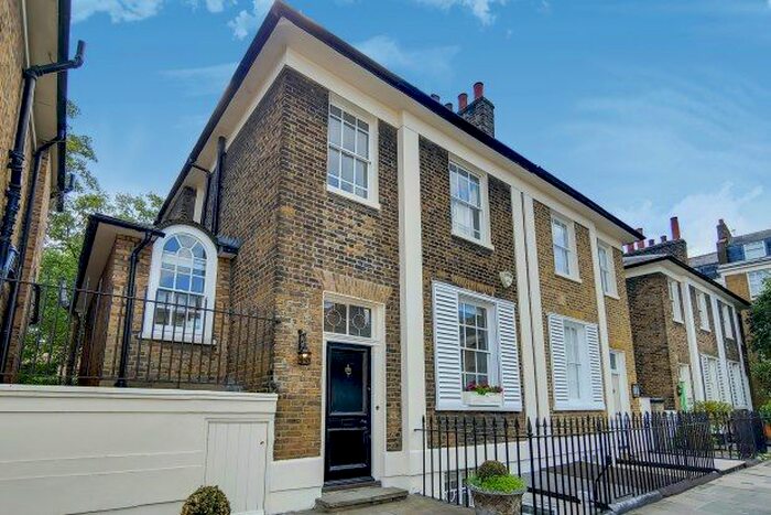 3 Bedroom Property To Rent In Bloomfield Terrace, London, SW1W