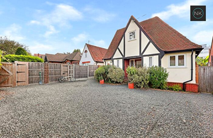 4 Bedroom Detached House For Sale In Mornington Road, Woodford Green, Essex, IG8