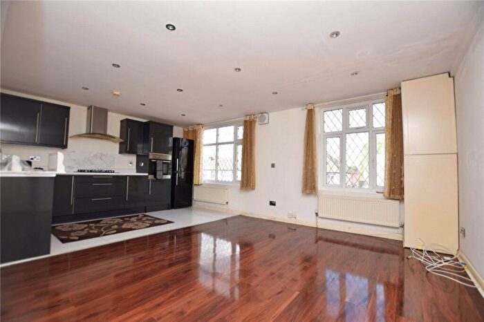 2 Bedroom Apartment To Rent In High Road, Chadwell Heath, Romford, RM6