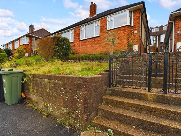 2 Bedroom Bungalow To Rent In Canfield Close, Brighton, BN2