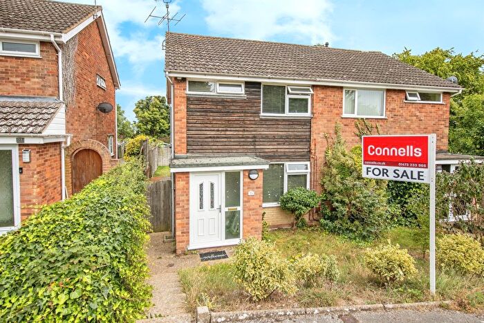 3 Bedroom Semi-Detached House For Sale In Headingham Close, Ipswich, IP2