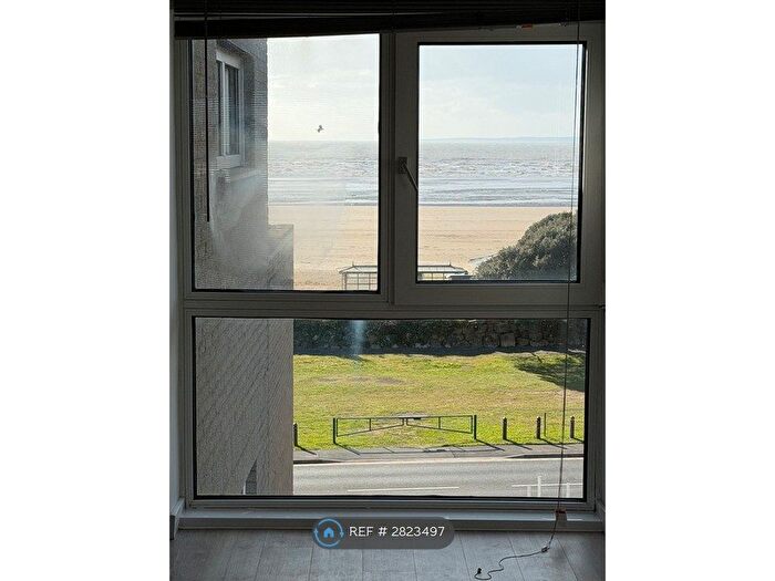 3 Bedroom Flat To Rent In Beach Road, Weston-Super-Mare, BS23