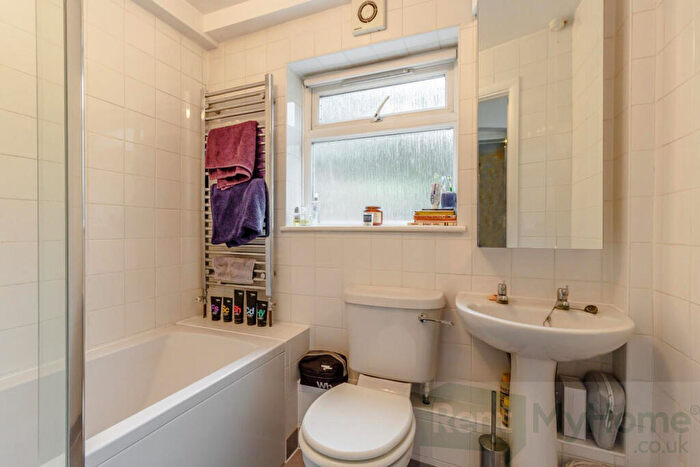 2 Bedroom House To Rent In Sunnyside Road, Epping, CM16