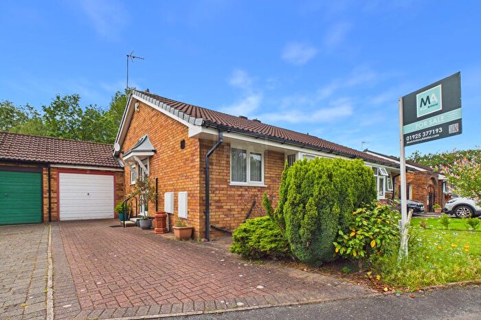 2 Bedroom Semi Detached Bungalow For Sale In Waterways, Great Sankey, WA5