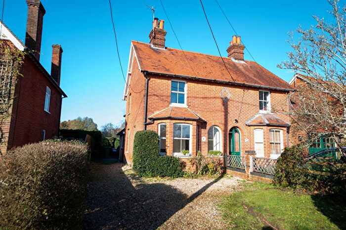 3 Bedroom Semi-Detached House For Sale In Tutts Clump, Reading, RG7