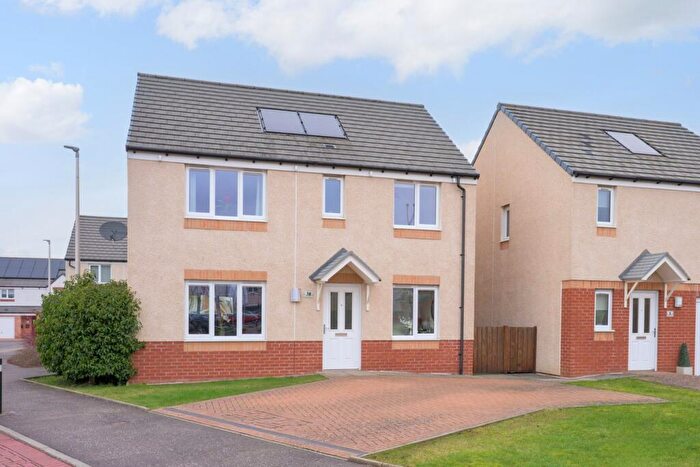 4 Bedroom Detached House For Sale In Bensfield Drive, Falkirk, FK2