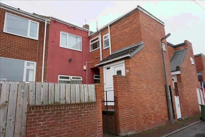 1 Bedroom Flat To Rent In West Street, Whickham, Newcastle Upon Tyne, Tyne And Wear, NE16