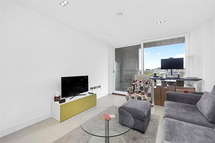 1 Bedroom Apartment To Rent In East Road, N1