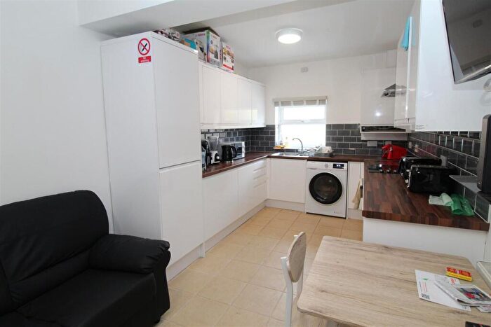 5 Bedroom House To Rent In Copper Street, Cardiff, CF24