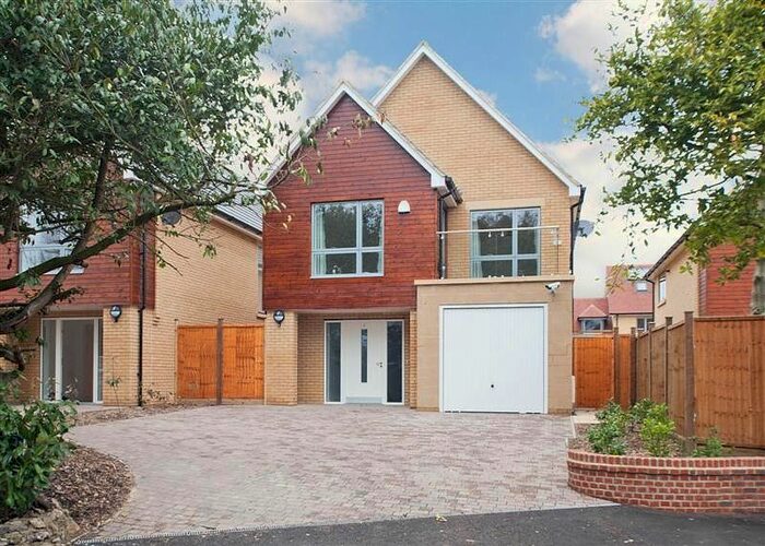 4 Bedroom Property To Rent In Stanstead Road, Caterham, CR3